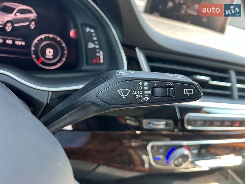 Позашляховик / Кросовер Audi Q7 2018 в Львові