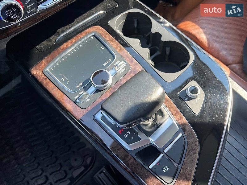 Позашляховик / Кросовер Audi Q7 2018 в Львові
