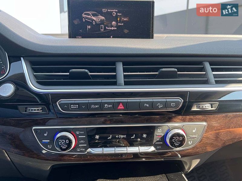 Позашляховик / Кросовер Audi Q7 2018 в Львові