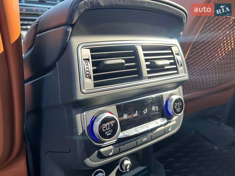 Позашляховик / Кросовер Audi Q7 2018 в Львові