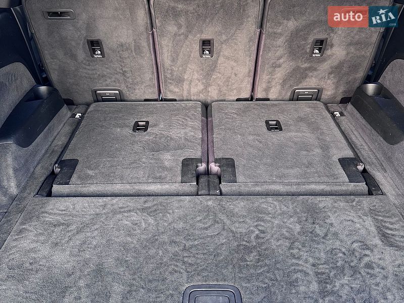 Позашляховик / Кросовер Audi Q7 2016 в Млиніві