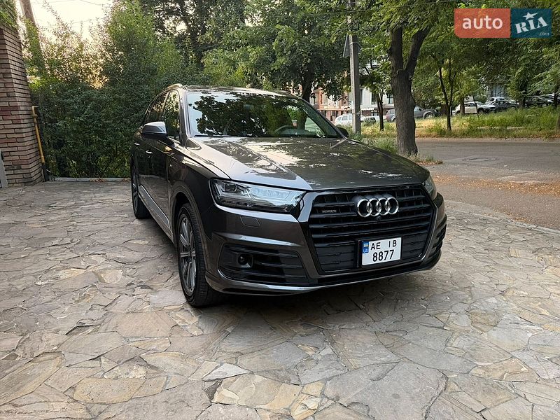 Внедорожник / Кроссовер Audi Q7 2018 в Днепре