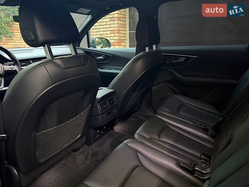 Внедорожник / Кроссовер Audi Q7 2018 в Днепре