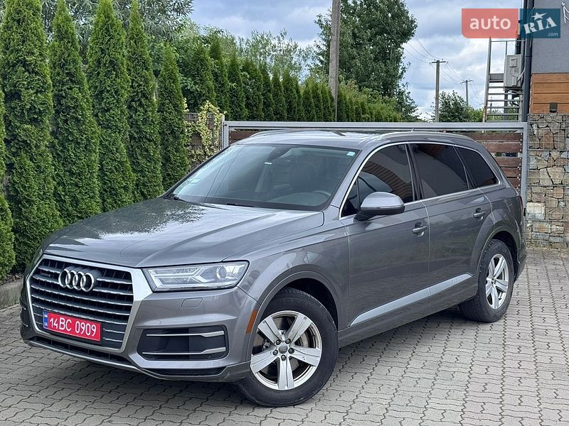 Позашляховик / Кросовер Audi Q7 2017 в Стрию