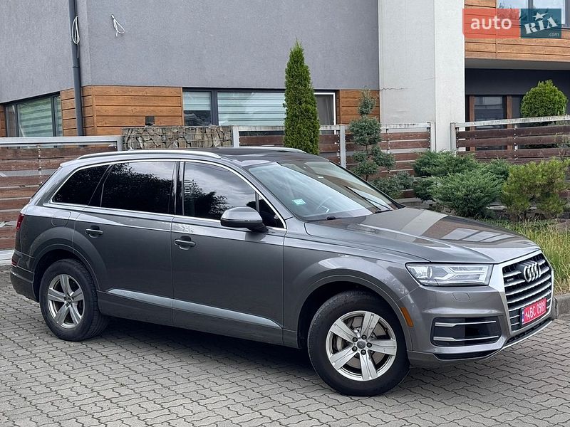 Позашляховик / Кросовер Audi Q7 2017 в Стрию