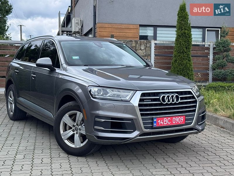 Позашляховик / Кросовер Audi Q7 2017 в Стрию