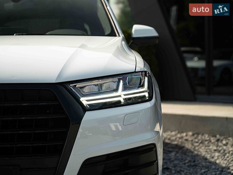 Внедорожник / Кроссовер Audi Q7 2018 в Черновцах