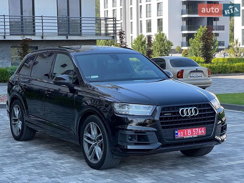 Позашляховик / Кросовер Audi Q7 2018 в Мукачевому