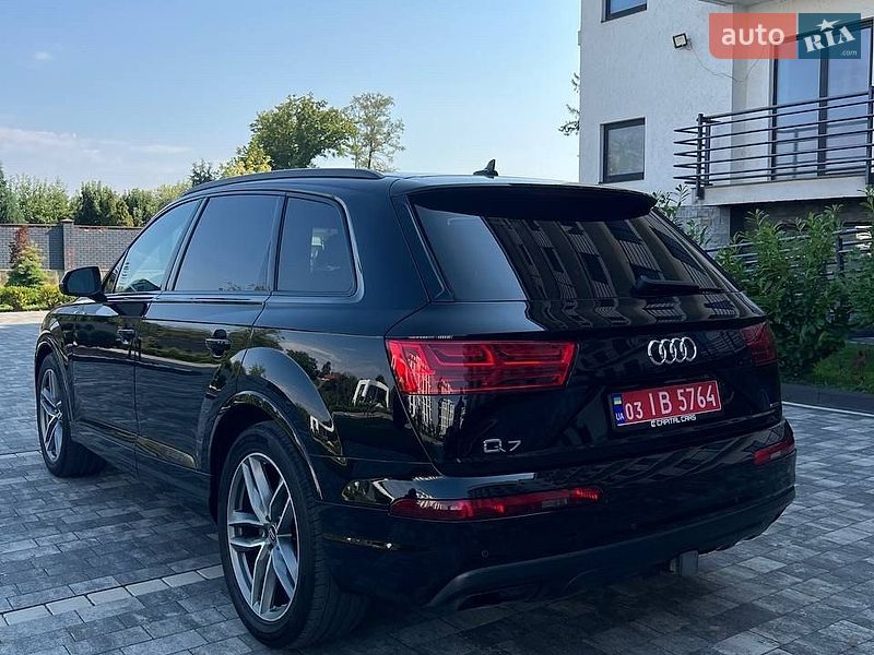 Позашляховик / Кросовер Audi Q7 2018 в Мукачевому