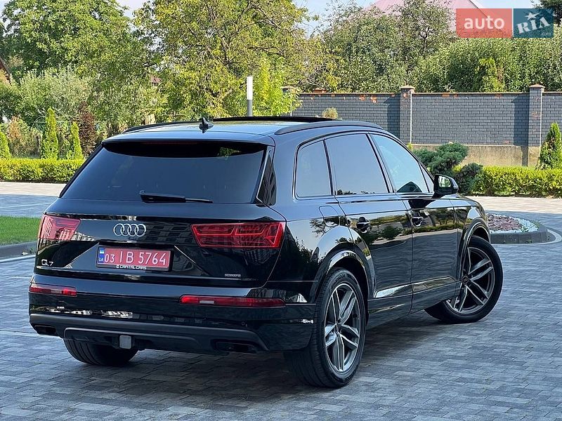 Позашляховик / Кросовер Audi Q7 2018 в Мукачевому
