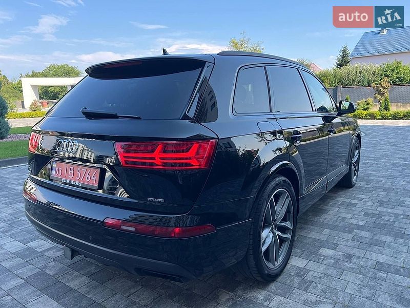 Позашляховик / Кросовер Audi Q7 2018 в Мукачевому