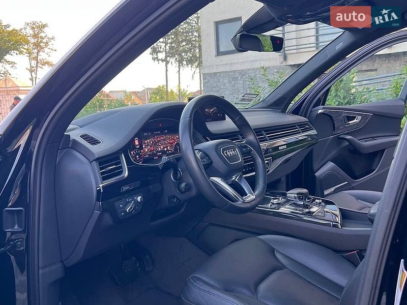 Позашляховик / Кросовер Audi Q7 2018 в Мукачевому