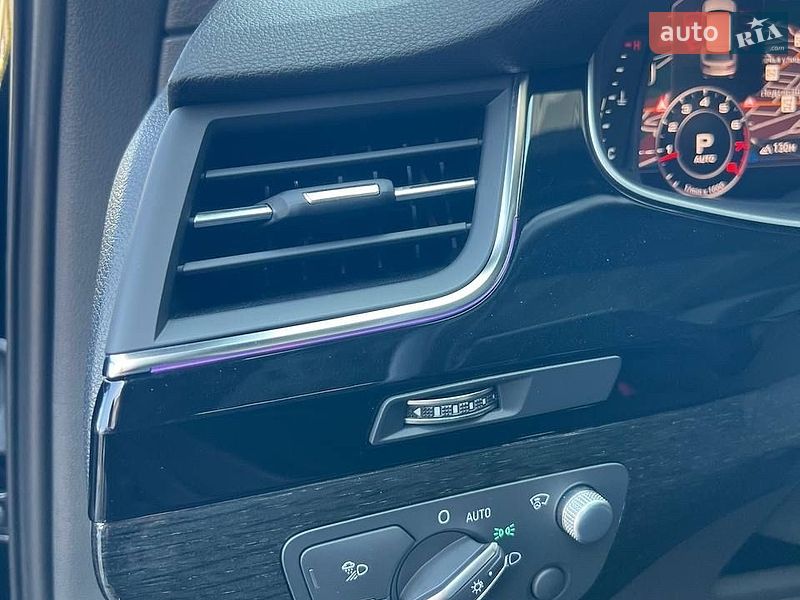 Позашляховик / Кросовер Audi Q7 2018 в Мукачевому