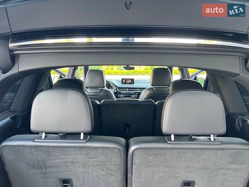 Позашляховик / Кросовер Audi Q7 2018 в Мукачевому