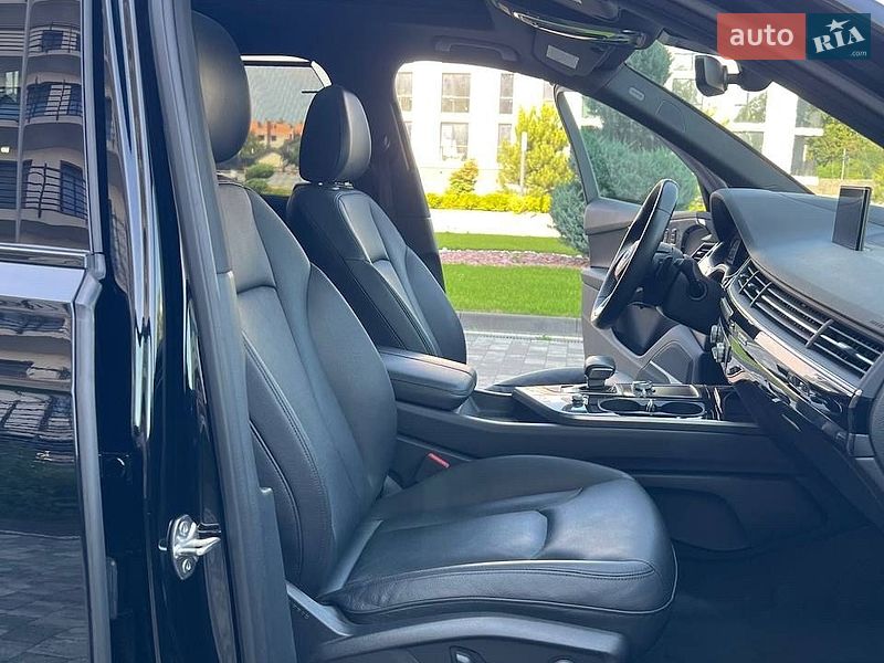 Позашляховик / Кросовер Audi Q7 2018 в Мукачевому