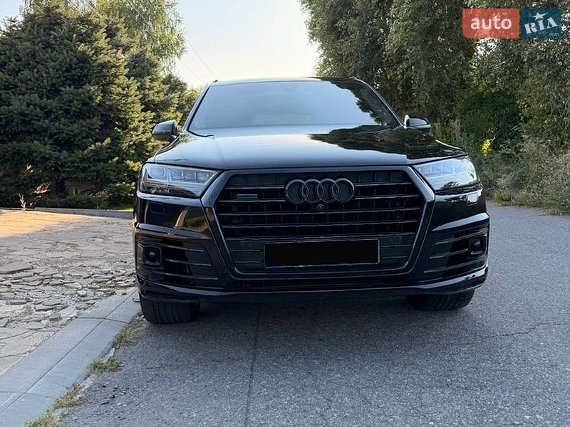 Позашляховик / Кросовер Audi Q7 2018 в Дніпрі фото 19 Позашляховик / Кросовер Audi Q7 2018 в Дніпрі