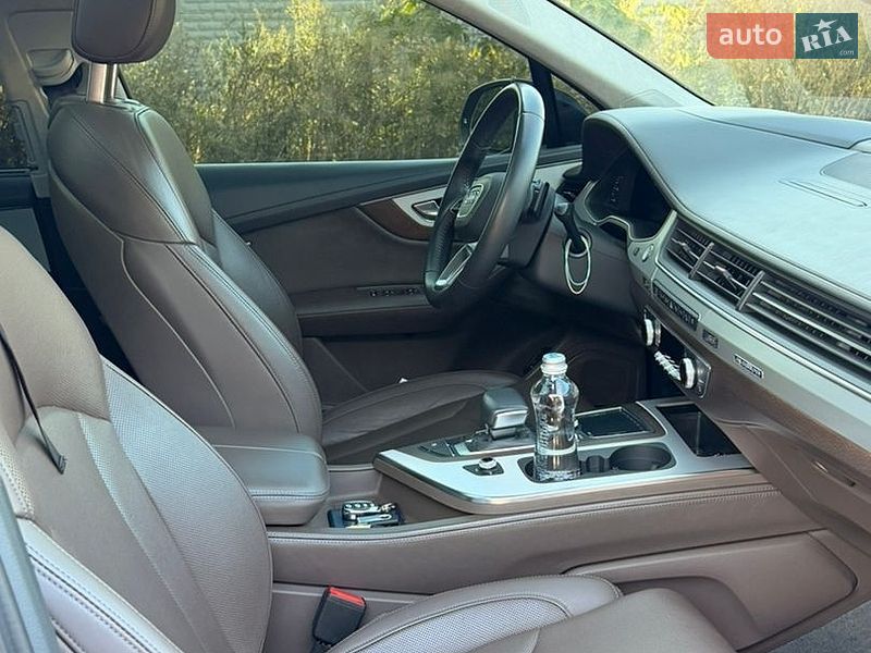 Позашляховик / Кросовер Audi Q7 2018 в Дніпрі фото 23 Позашляховик / Кросовер Audi Q7 2018 в Дніпрі
