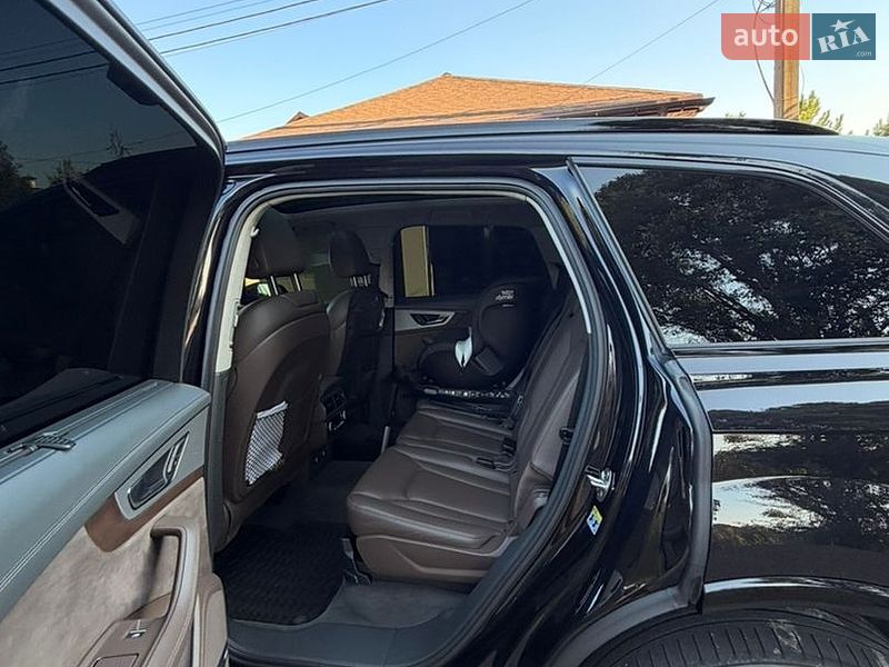 Позашляховик / Кросовер Audi Q7 2018 в Дніпрі фото 44 Позашляховик / Кросовер Audi Q7 2018 в Дніпрі