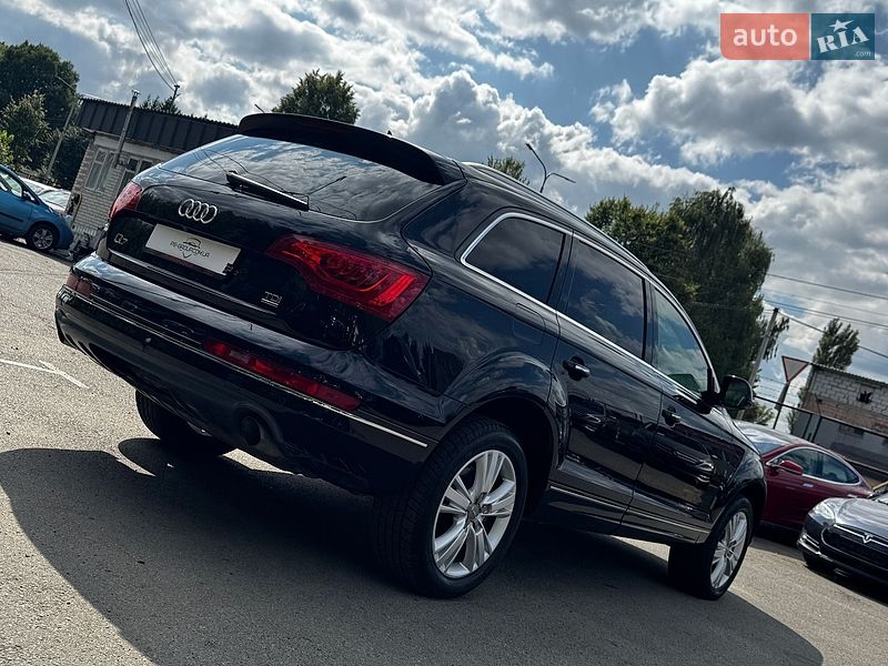 Позашляховик / Кросовер Audi Q7 2012 в Луцьку
