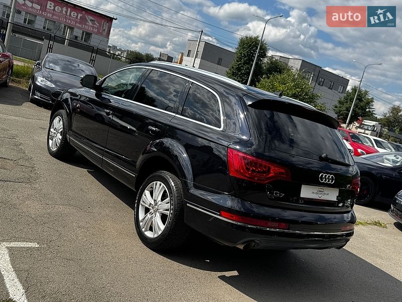 Позашляховик / Кросовер Audi Q7 2012 в Луцьку