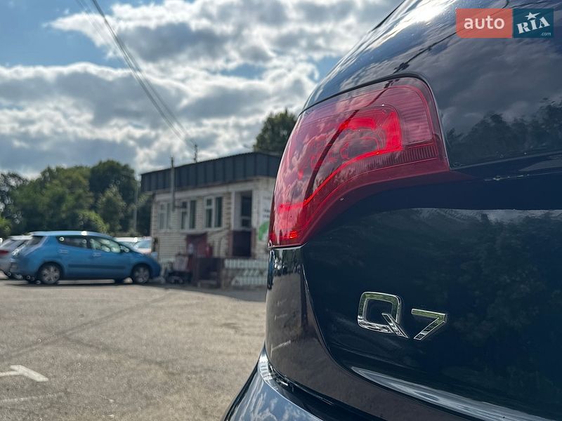 Позашляховик / Кросовер Audi Q7 2012 в Луцьку