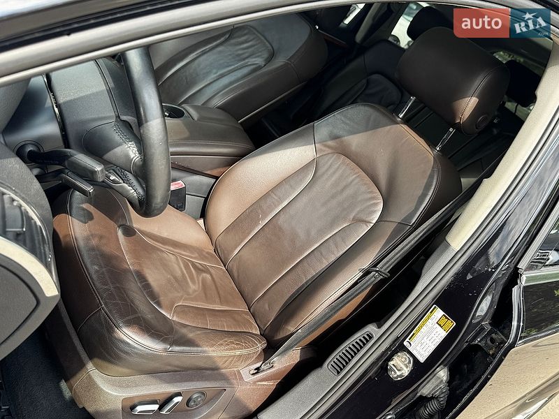 Позашляховик / Кросовер Audi Q7 2012 в Луцьку