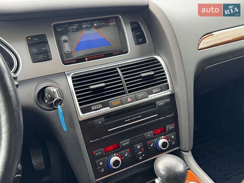 Позашляховик / Кросовер Audi Q7 2012 в Луцьку