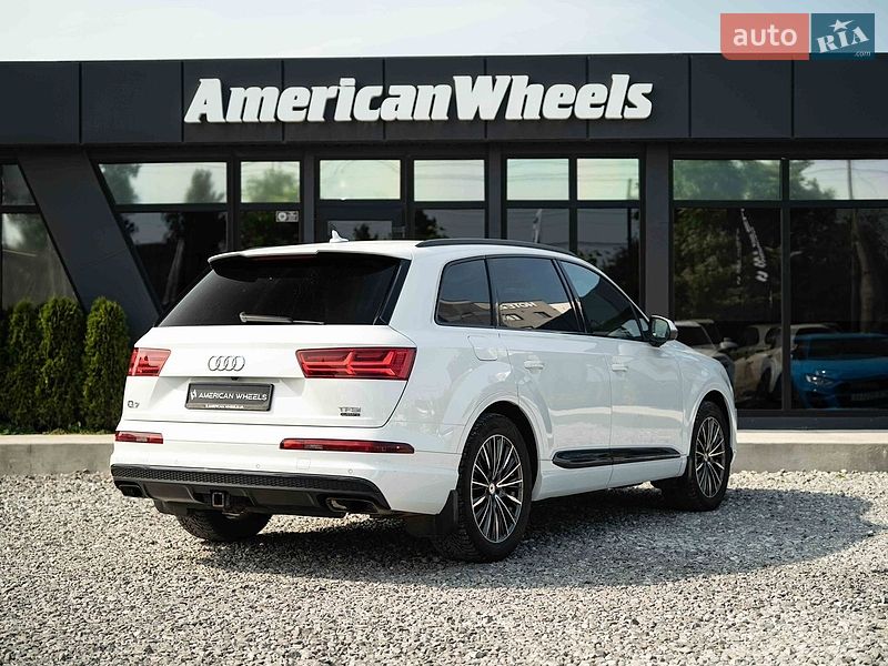 Внедорожник / Кроссовер Audi Q7 2018 в Черновцах