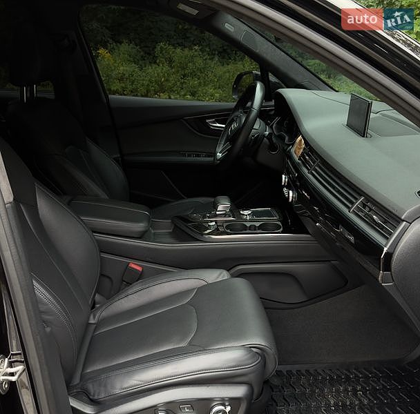 Позашляховик / Кросовер Audi Q7 2017 в Києві