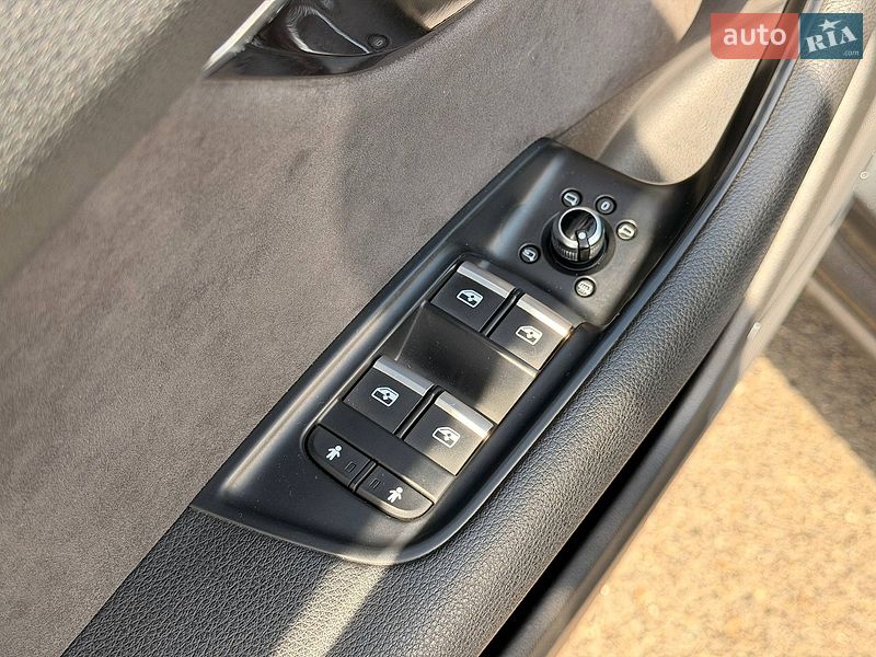 Позашляховик / Кросовер Audi Q7 2016 в Кривому Розі