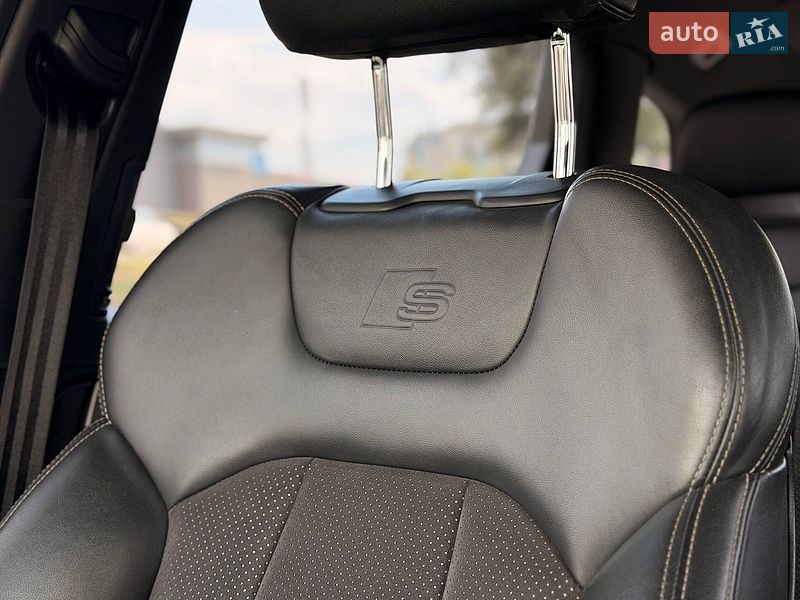 Позашляховик / Кросовер Audi Q7 2016 в Кривому Розі