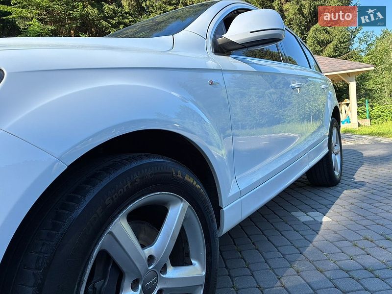 Внедорожник / Кроссовер Audi Q7 2010 в Тячеве