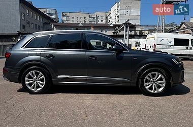 Позашляховик / Кросовер Audi Q7 2020 в Житомирі
