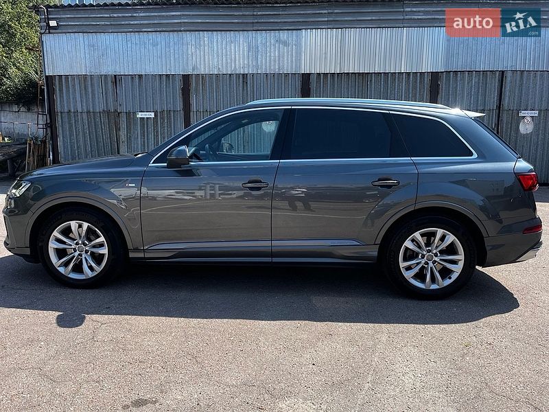 Позашляховик / Кросовер Audi Q7 2020 в Житомирі