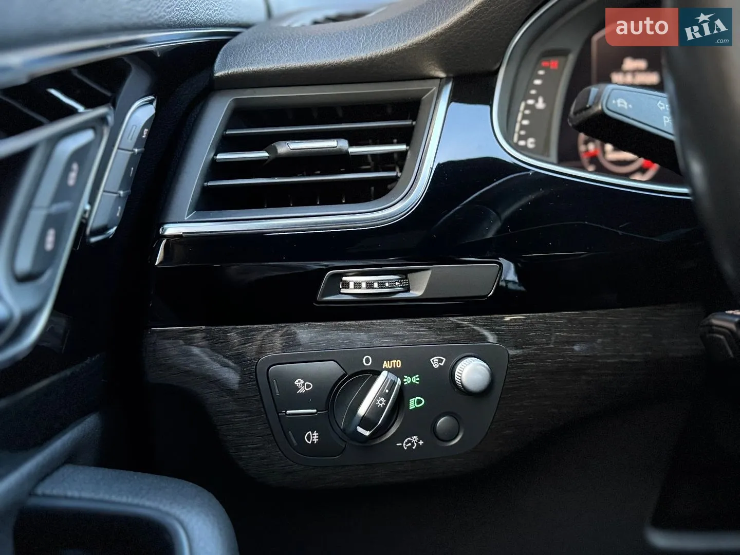2019 Audi Q7 - мініатюра 11