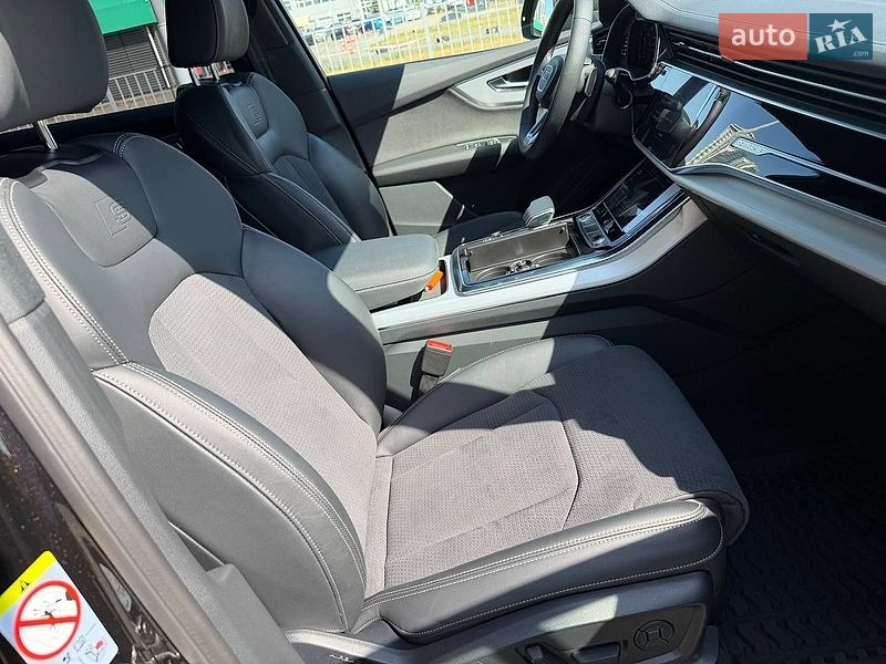 Позашляховик / Кросовер Audi Q7 2023 в Києві