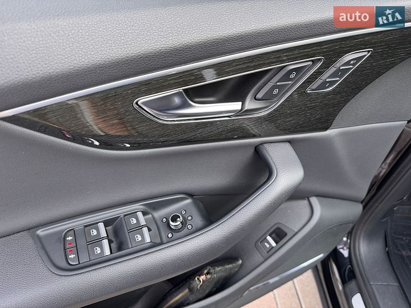 Внедорожник / Кроссовер Audi Q7 2020 в Киеве