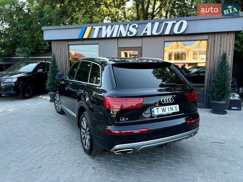 Позашляховик / Кросовер Audi Q7 2016 в Одесі
