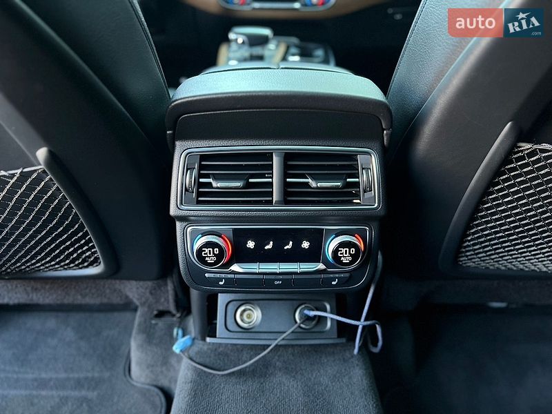 Позашляховик / Кросовер Audi Q7 2016 в Одесі