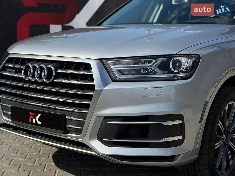 Внедорожник / Кроссовер Audi Q7 2015 в Киеве