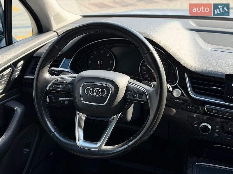 Внедорожник / Кроссовер Audi Q7 2015 в Киеве