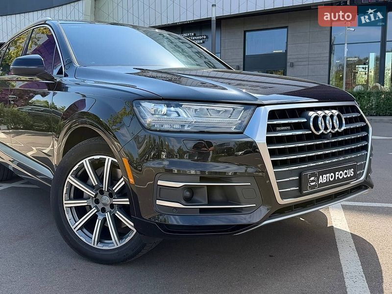 Позашляховик / Кросовер Audi Q7 2017 в Києві