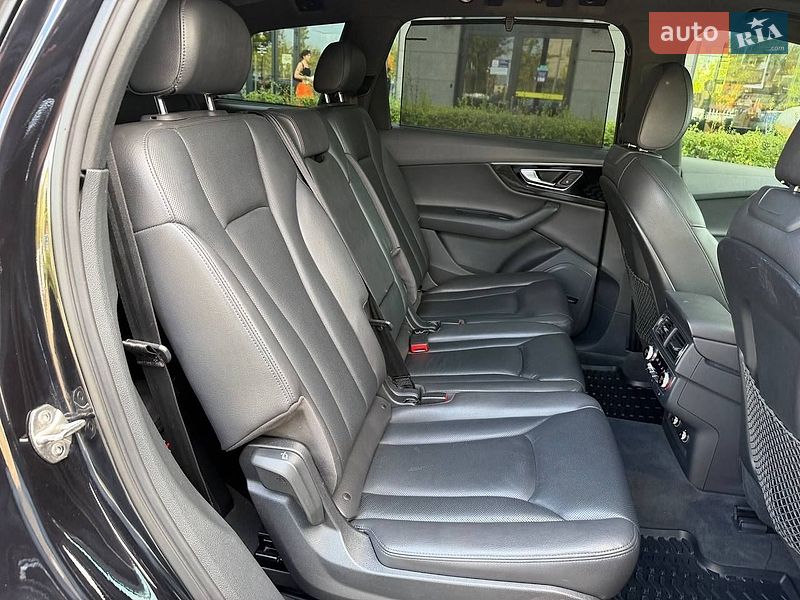 Позашляховик / Кросовер Audi Q7 2017 в Києві