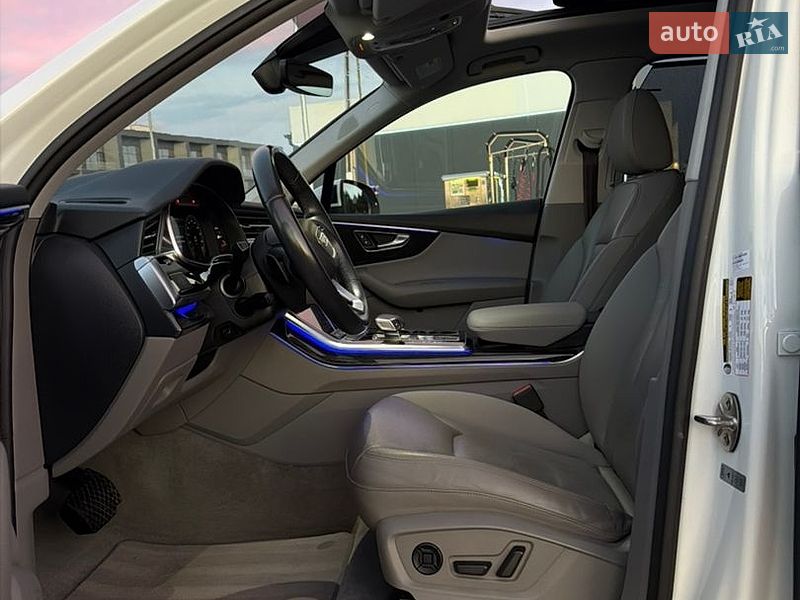 Позашляховик / Кросовер Audi Q7 2022 в Львові