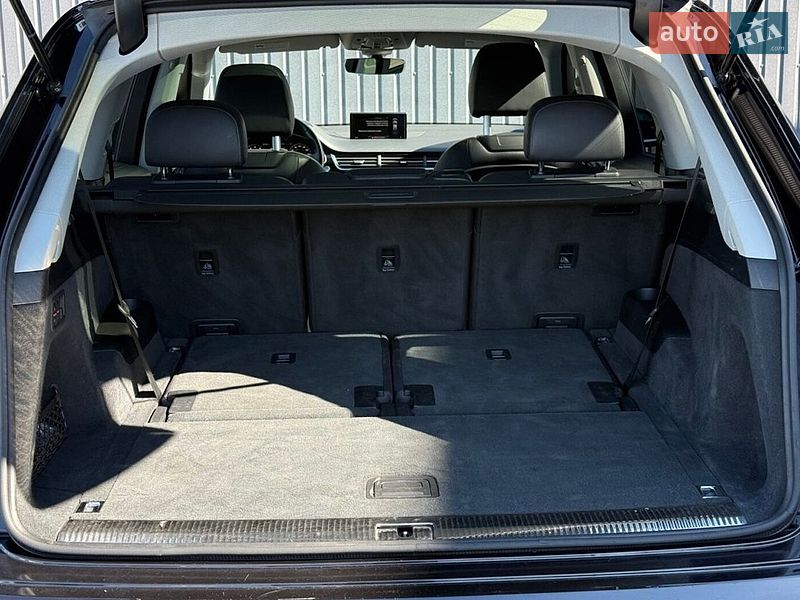 Внедорожник / Кроссовер Audi Q7 2017 в Мукачево