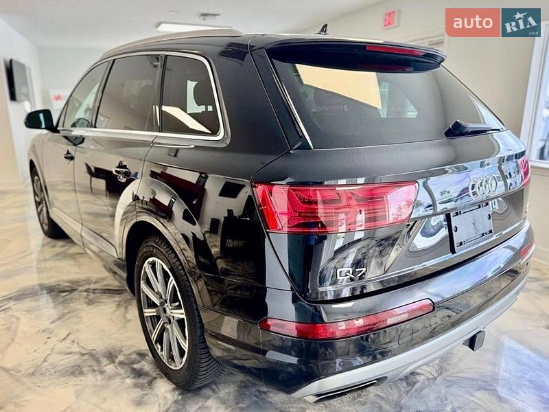 Внедорожник / Кроссовер Audi Q7 2017 в Мукачево