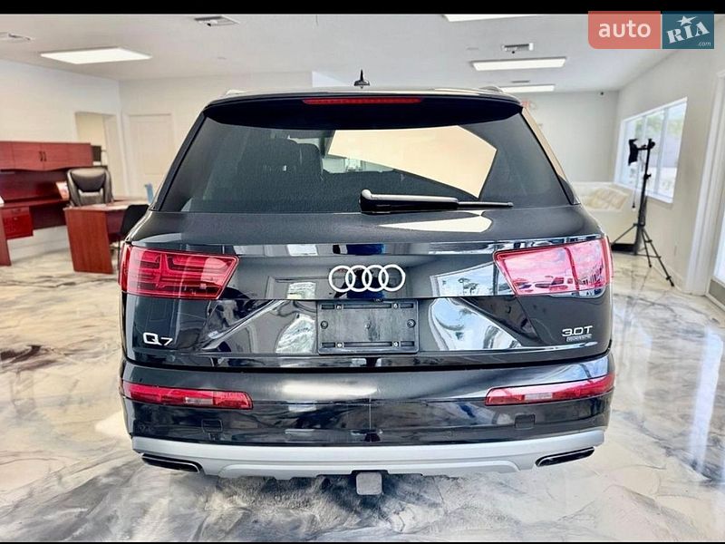 Внедорожник / Кроссовер Audi Q7 2017 в Мукачево