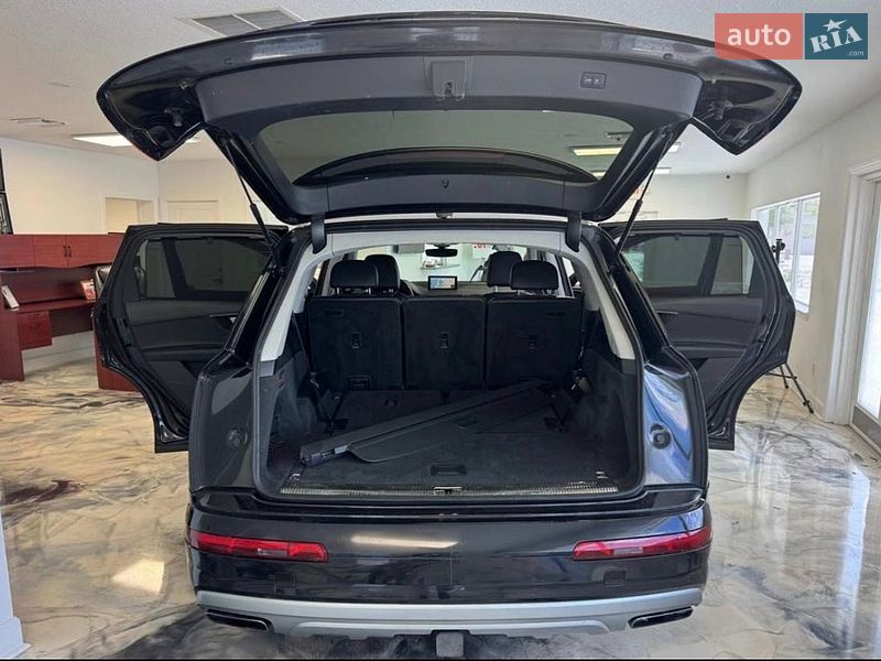 Внедорожник / Кроссовер Audi Q7 2017 в Мукачево