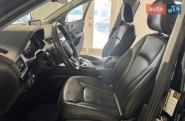 Внедорожник / Кроссовер Audi Q7 2017 в Мукачево