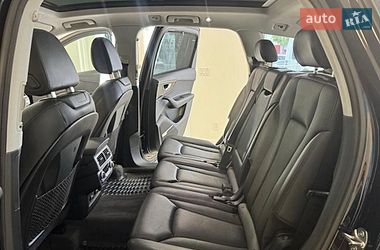 Внедорожник / Кроссовер Audi Q7 2017 в Мукачево